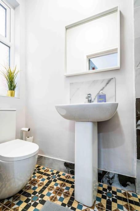 Beautiful Flat With Free Parking Daire Birmingham Dış mekan fotoğraf