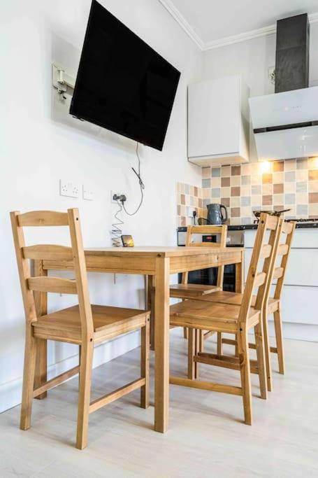 Beautiful Flat With Free Parking Daire Birmingham Dış mekan fotoğraf