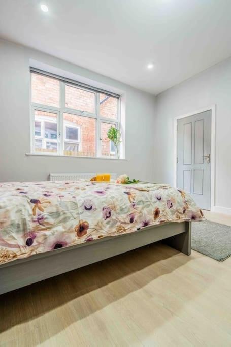 Beautiful Flat With Free Parking Daire Birmingham Dış mekan fotoğraf